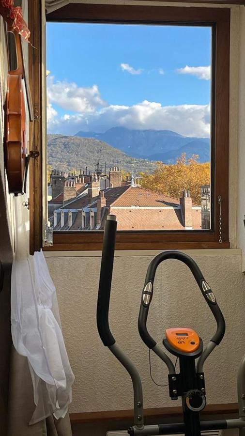 Cosy And Calm In Grenoble City Heart With Free And Large Parking Q-Park Chavant Bagian luar foto